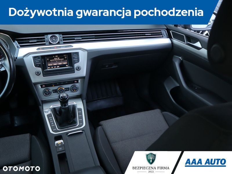 Volkswagen Passat Variant - 10