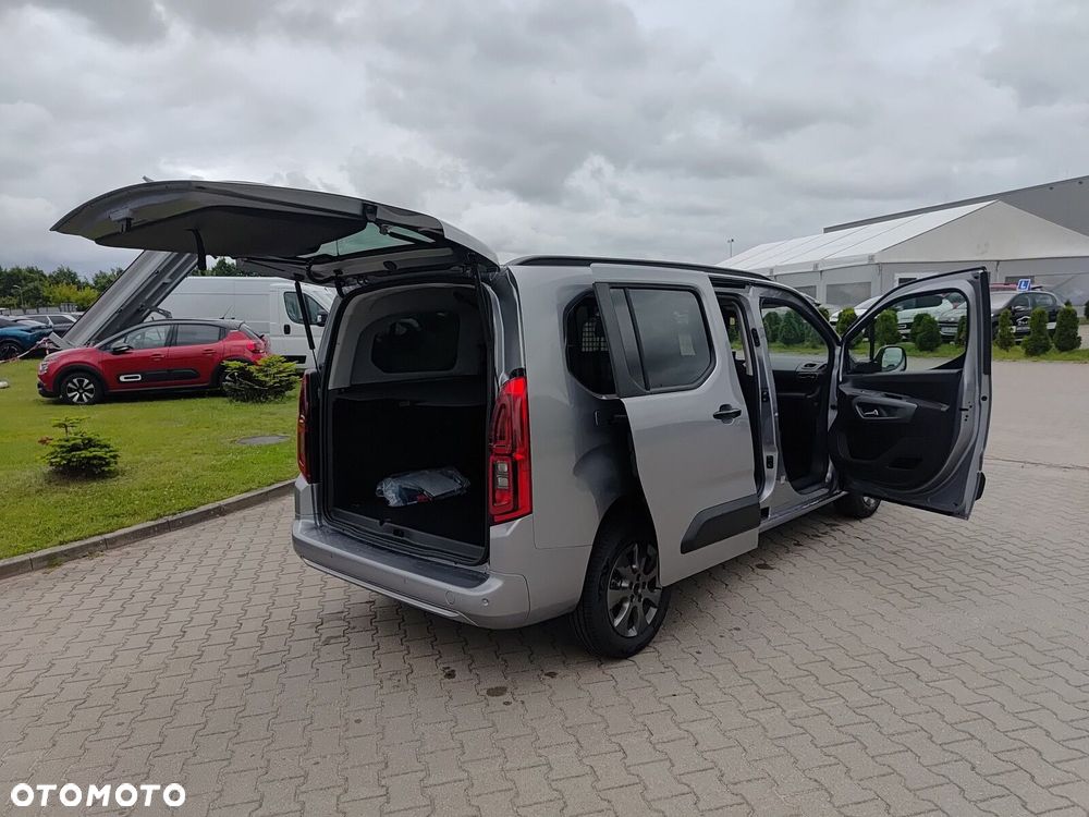 Opel Combo Van Combo Kombi MPV XL Diesel 131 KM Automat - 32