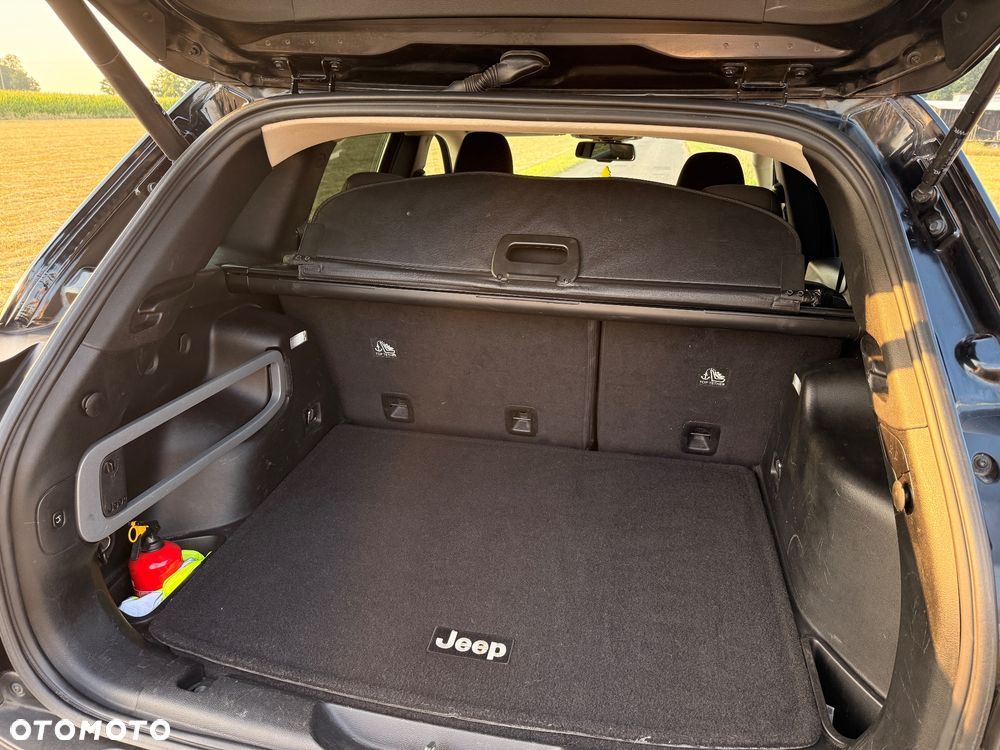 Jeep Cherokee 2.0 MJD 4x2 Longitude - 8