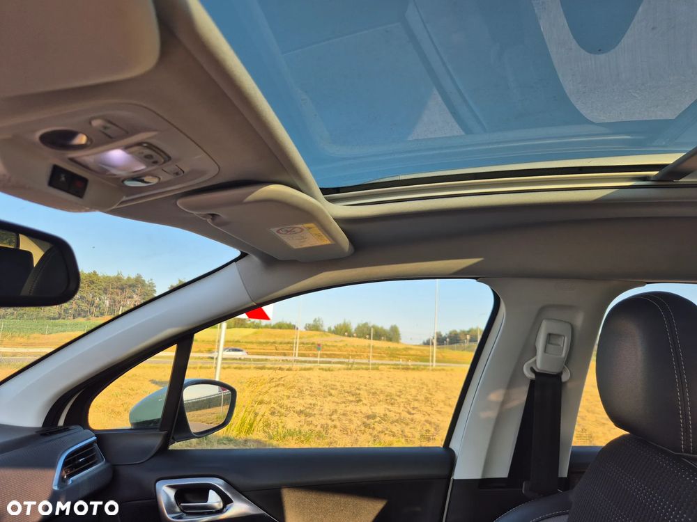 Peugeot 2008 1.2 Pure Tech GPF Allure S&S EAT6 - 8