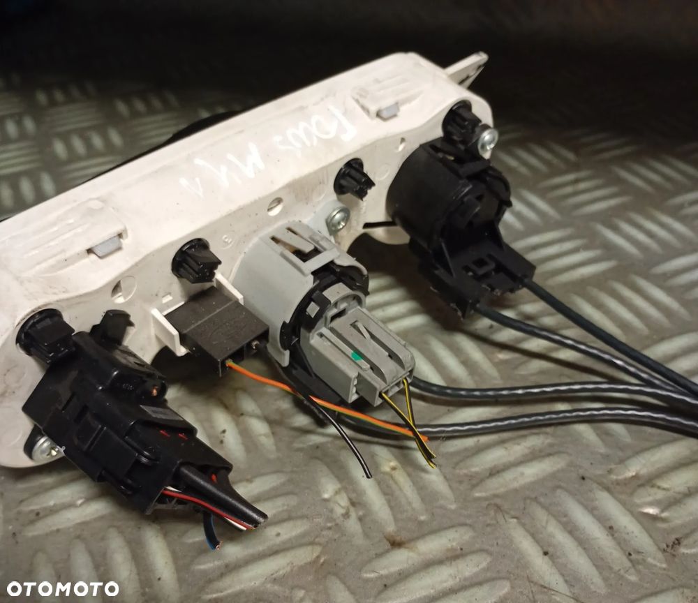 PANEL NAWIEWU FORD FOCUS MK1 1S4H-18CA419-BA 98AB18C419 - 3