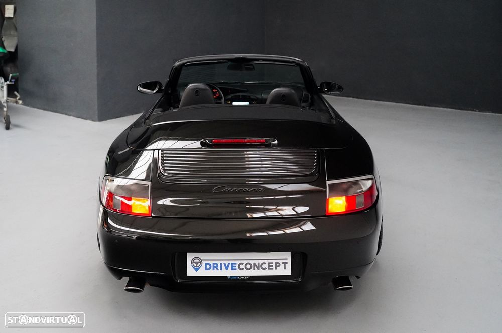 Porsche 911 (996) Carrera Cabrio - 23
