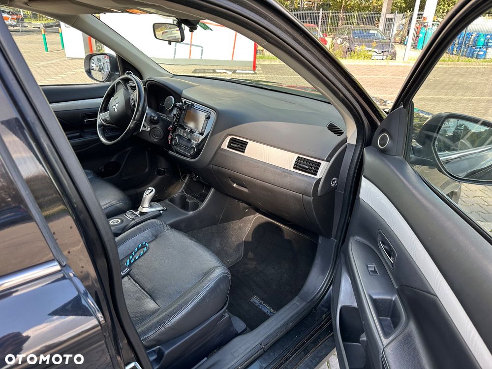 Mitsubishi Outlander Instyle NAVI - 8