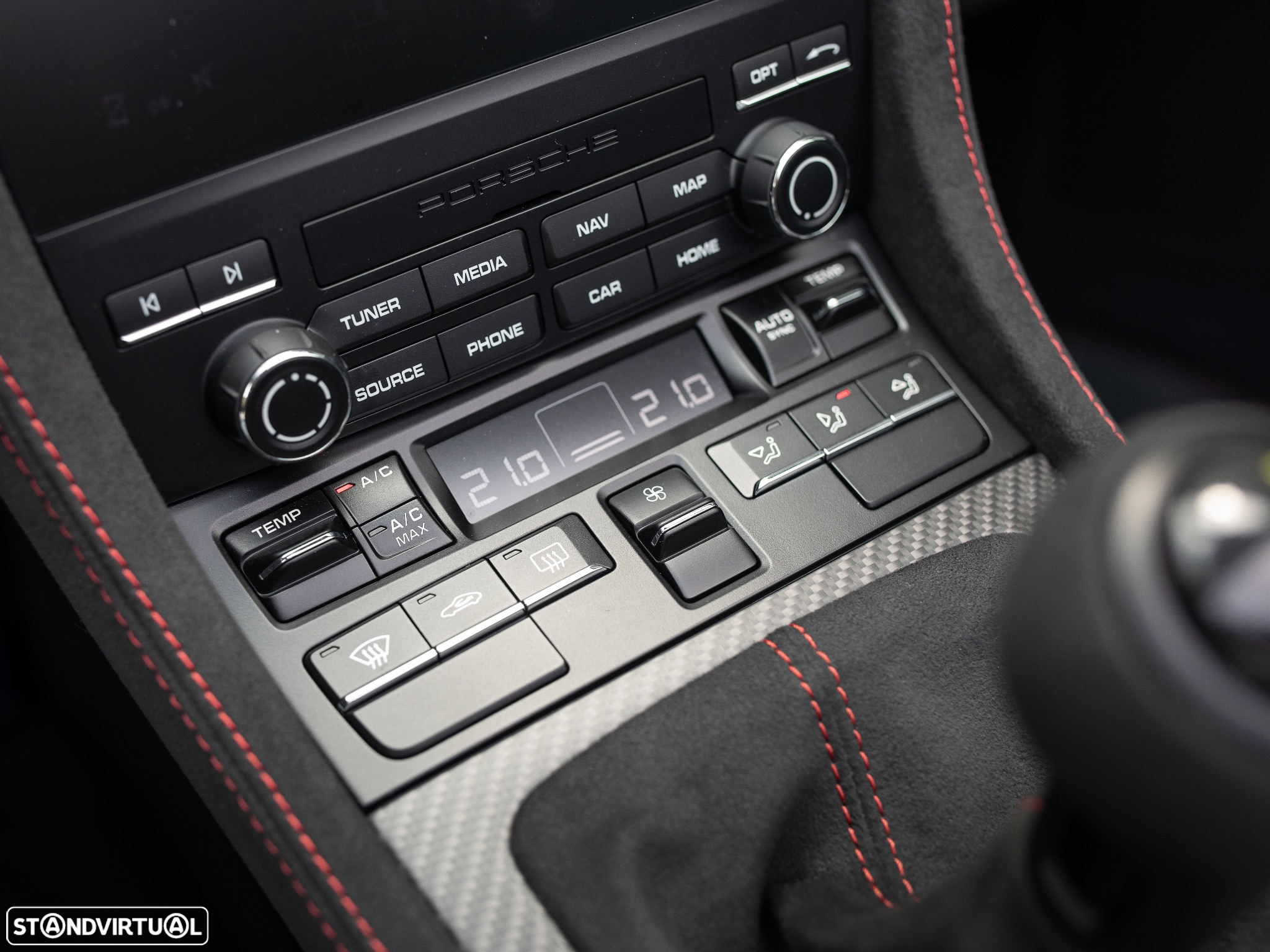 Porsche 718 Spyder RS - 37