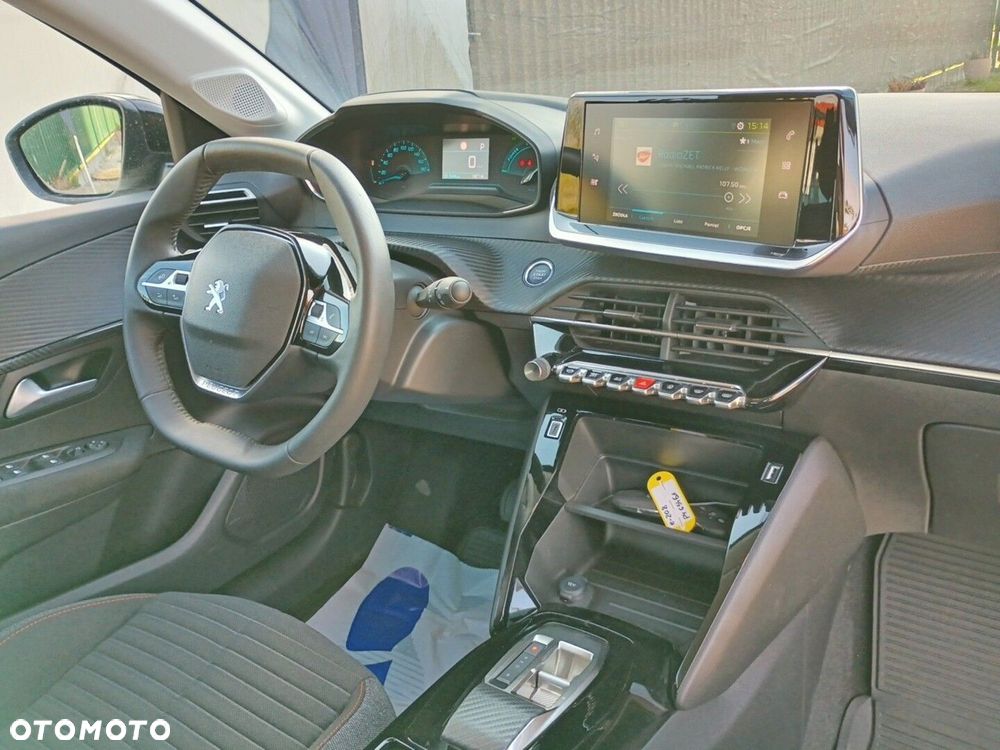 Peugeot 208 - 16