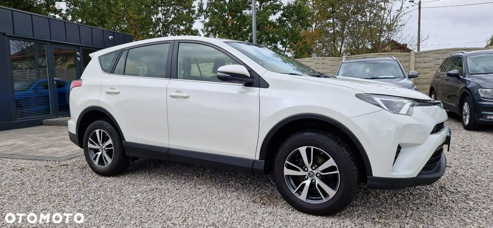 Toyota RAV4 - 16