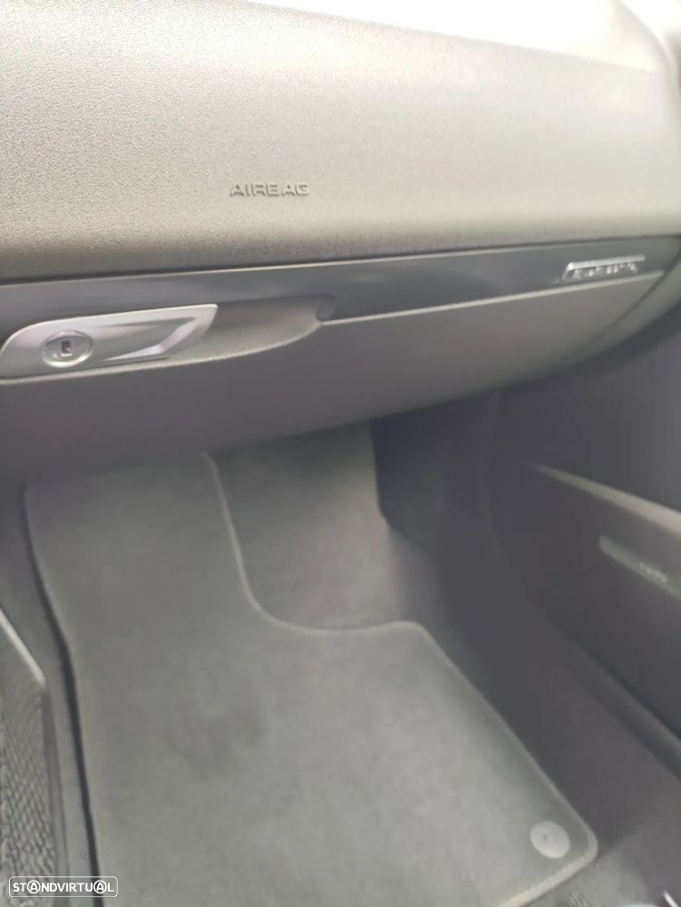 Audi TT Roadster 2.0 TDi quattro S-line - 36