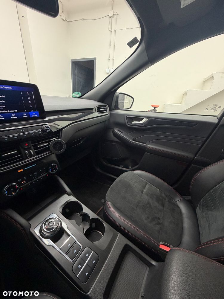 Ford Kuga 2.5P PHEV FWD ST-Line X - 33