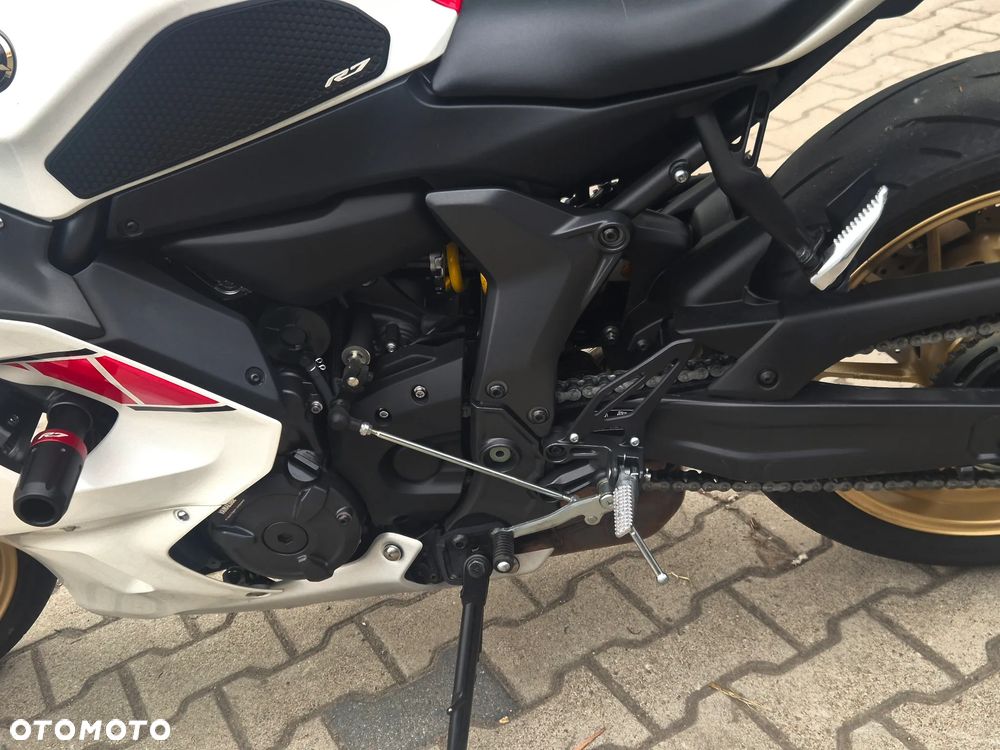 Yamaha R7 - 17