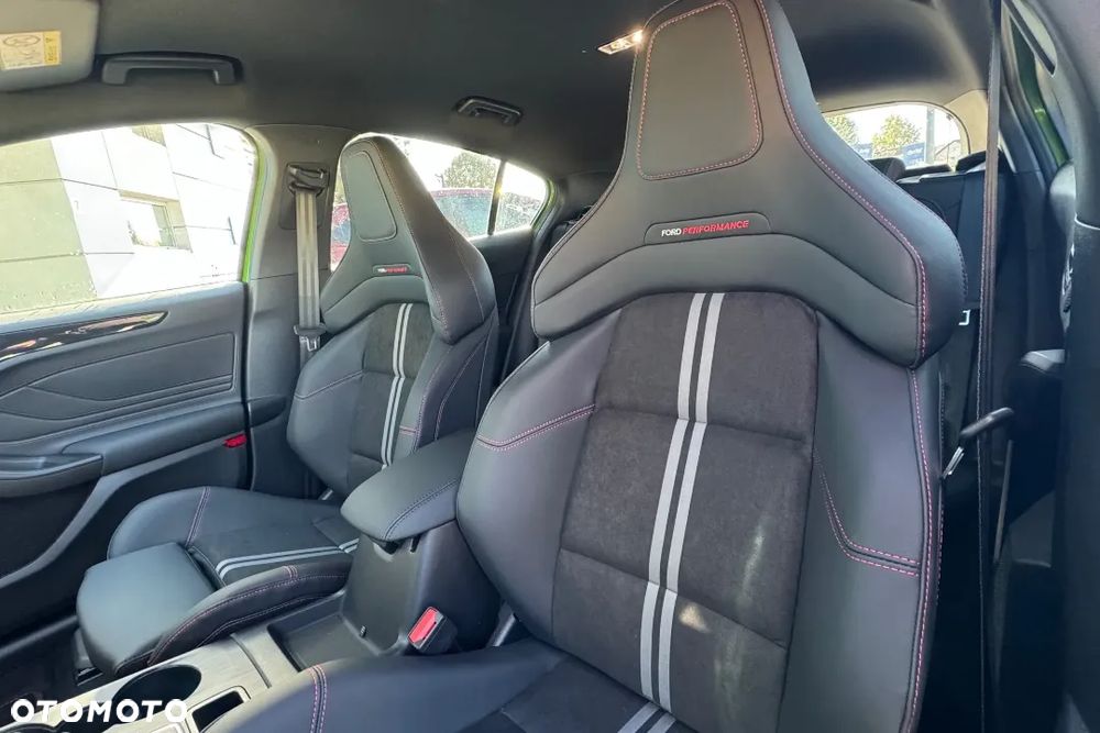 Ford Focus 2.3 EcoBoost ST X - 11