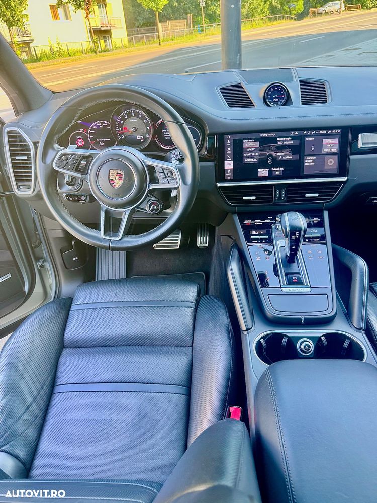 Porsche Cayenne S - 25