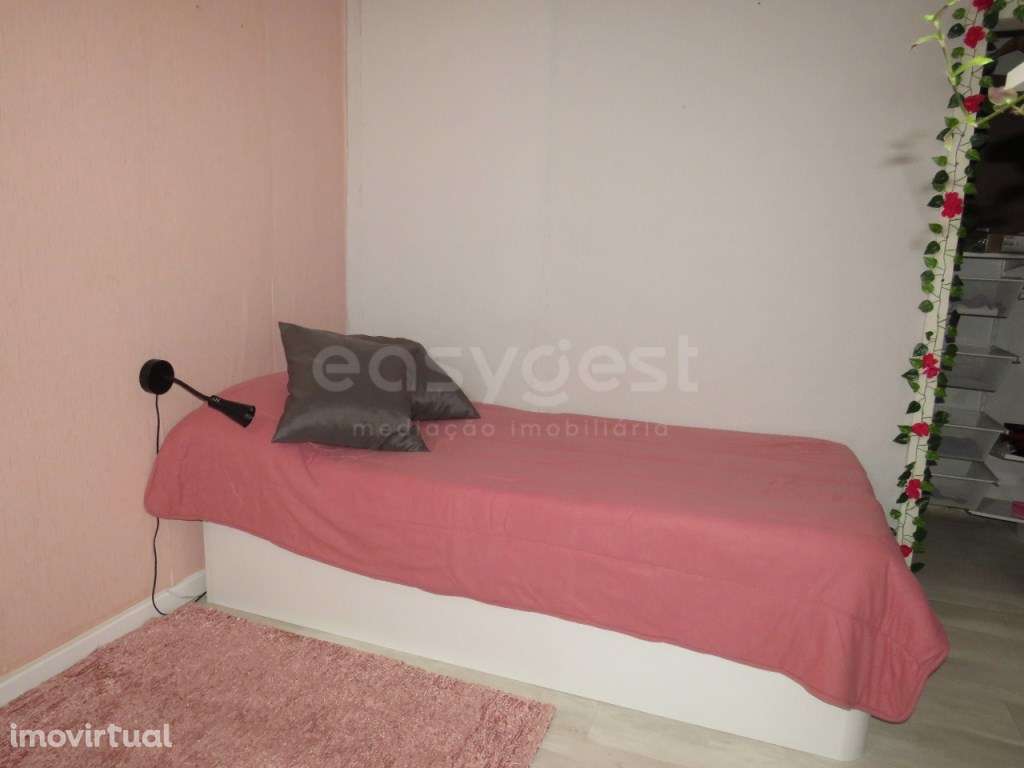 Apartamento T2+1 ao nível do rés do chão, em bom estado de conservação - Grande imagem: 5/28