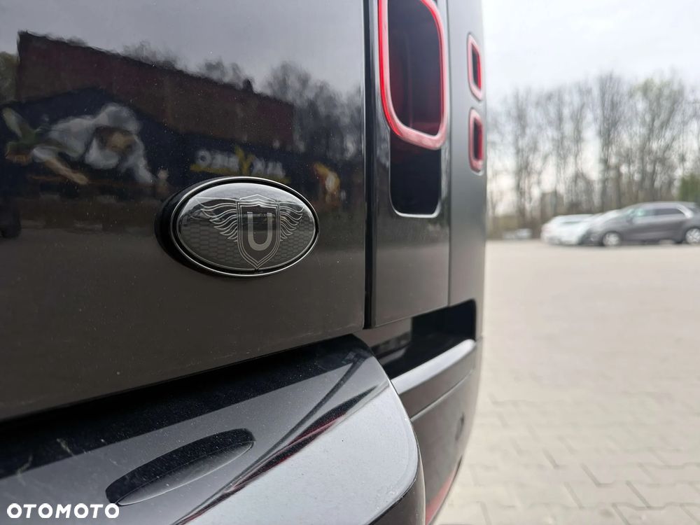 Land Rover Defender 3.0 D250 mHEV X-Dynamic S - 10