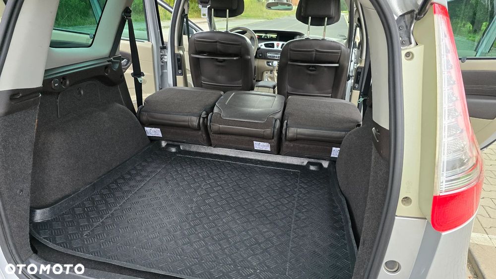 Renault Grand Scenic - 31