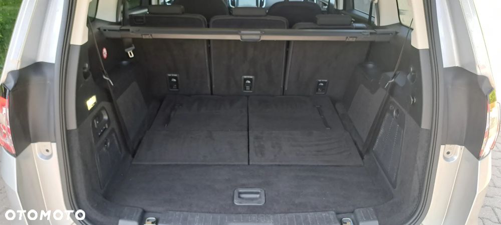 Ford Galaxy - 24