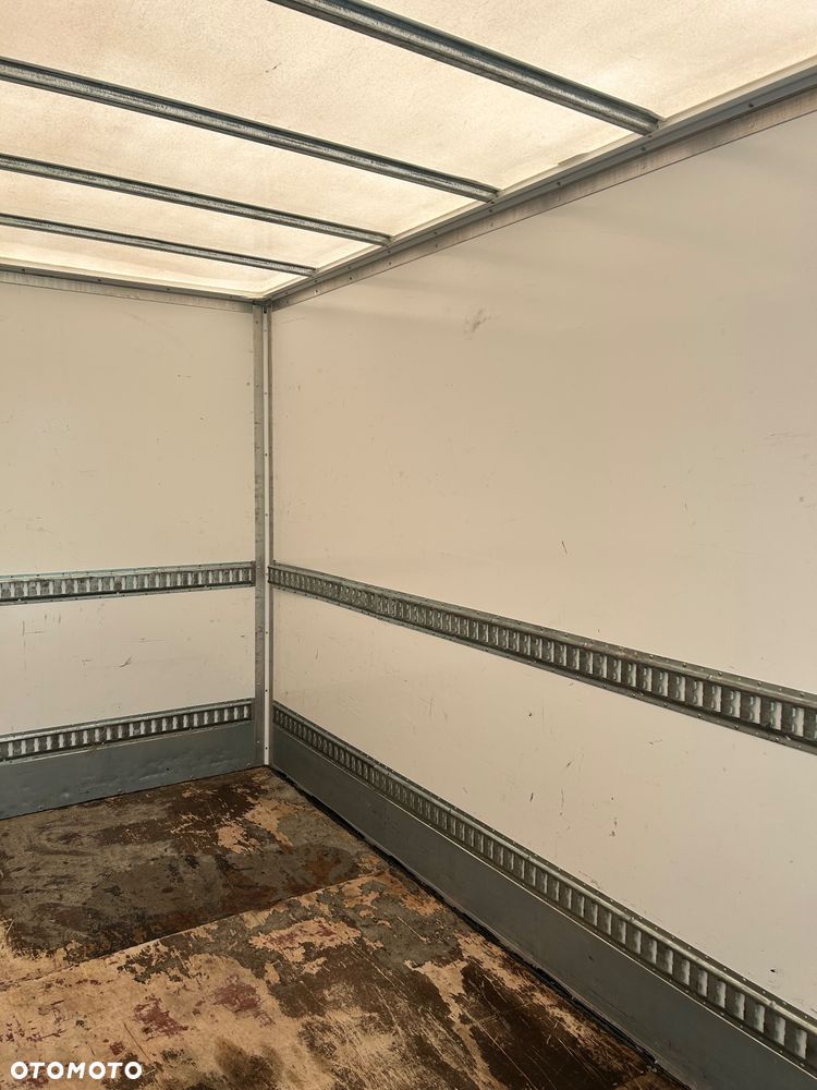 Volkswagen Crafter - 11