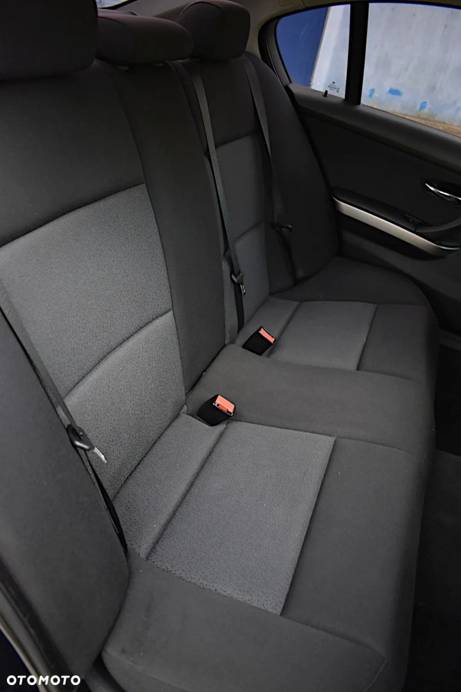 BMW Seria 3 - 29