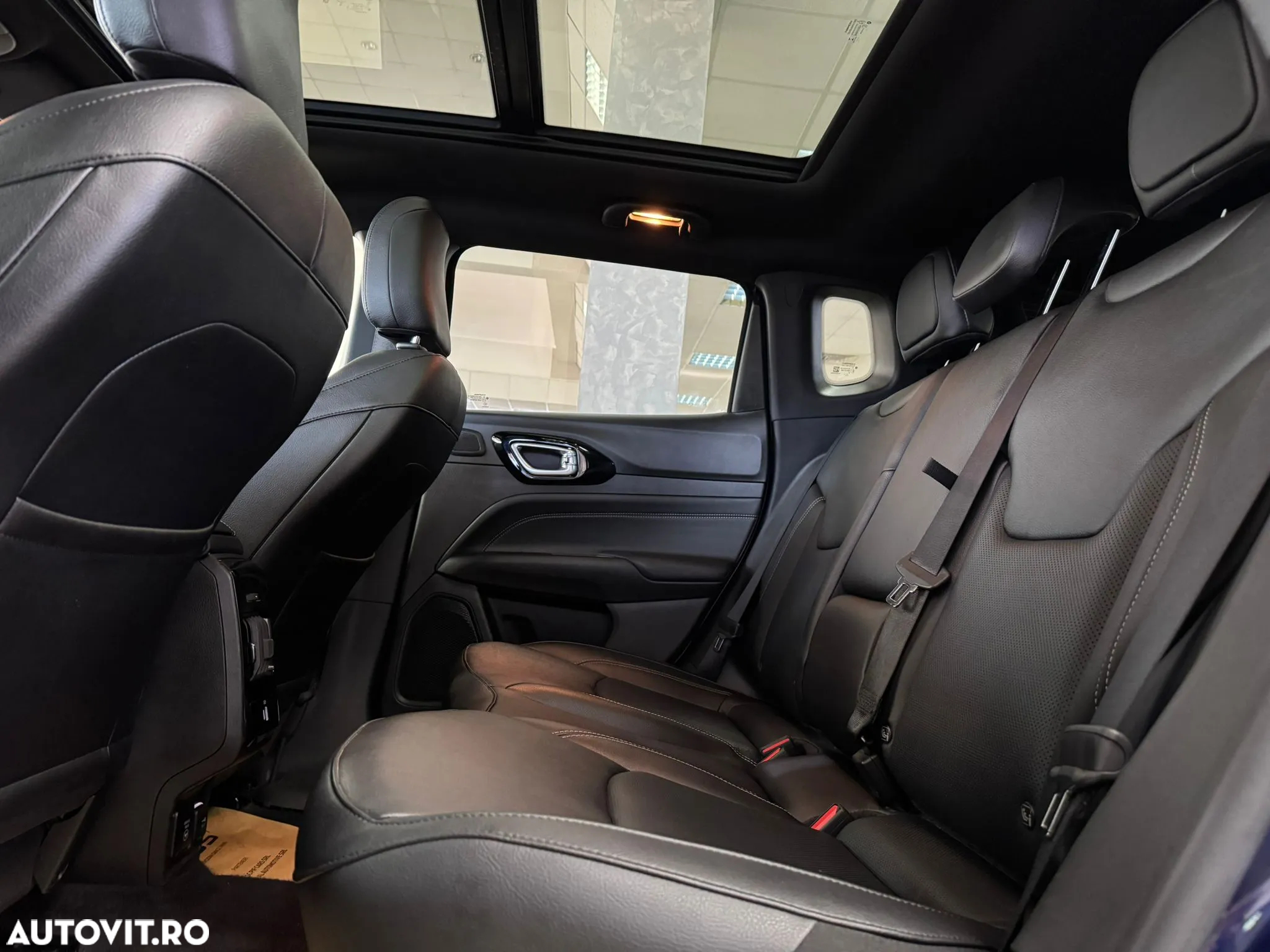 Jeep Compass 1.3 T4 4xe PLUG-IN HYBRID Automatik S - 17