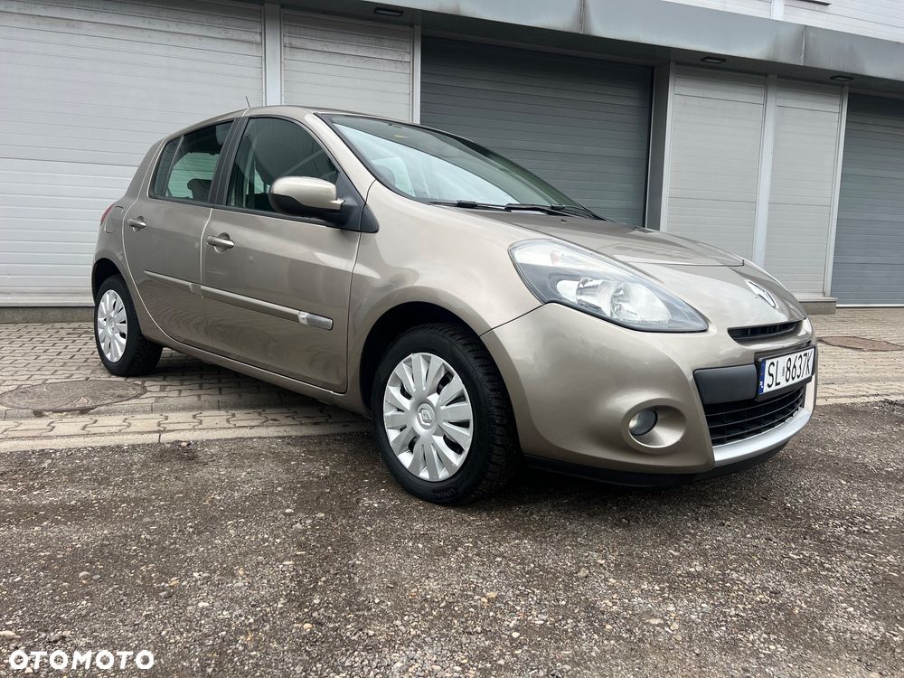 Renault Clio 1.2 16V Alize - 10