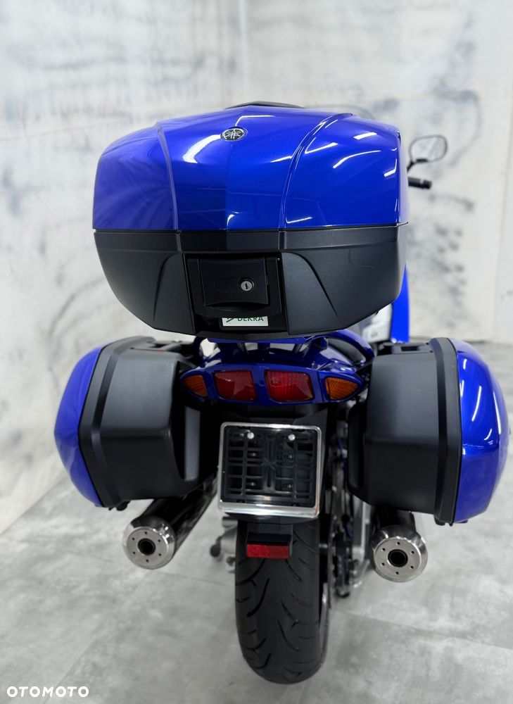 Yamaha FJR - 16