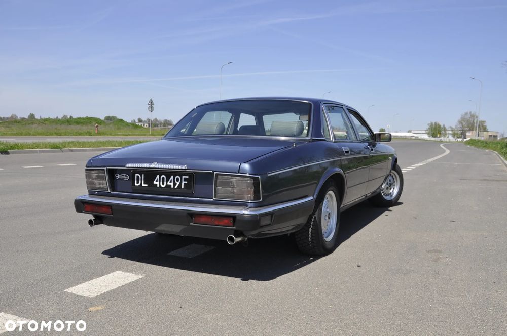 Jaguar XJ - 7