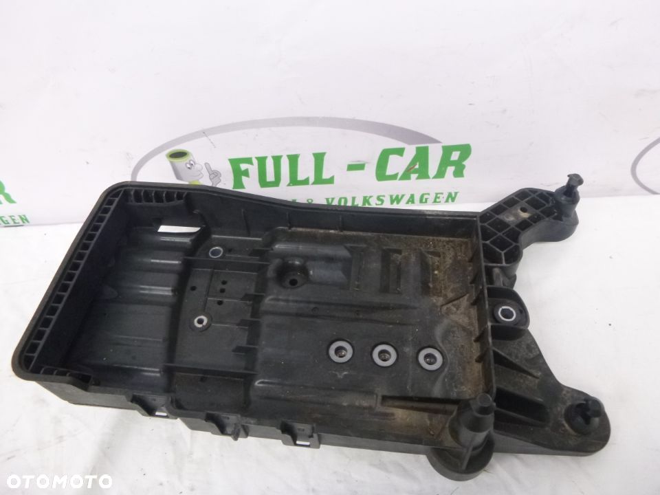 VW TIGUAN 2 5NA PODSTAWA AKUMULATORA 5QF915325B - 2