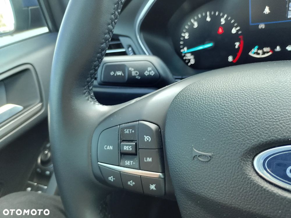 Ford Focus 1.0 EcoBoost mHEV Titanium - 22