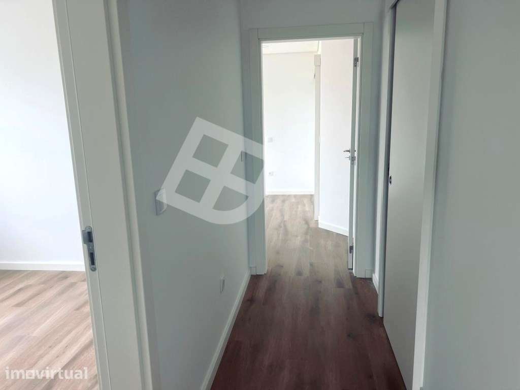 Apartamento T3 Duplex c/ Solários e Varandas - Centro de Aveiro - Grande imagem: 4/22