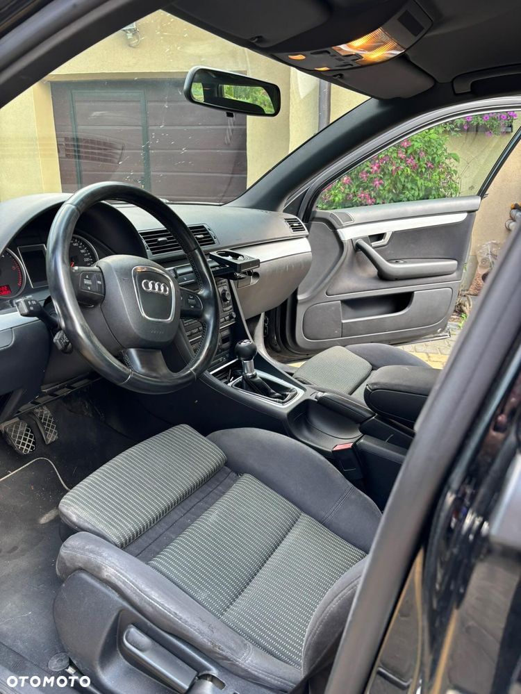 Audi A4 Avant 2.0 TDI - 9