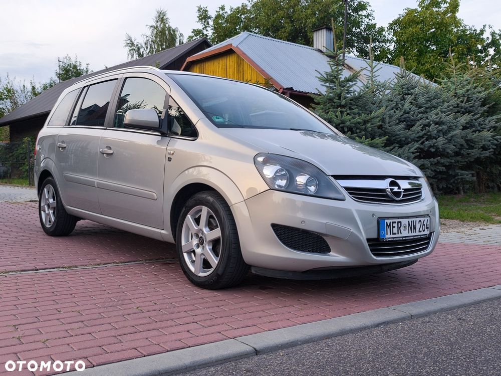 Opel Zafira - 2