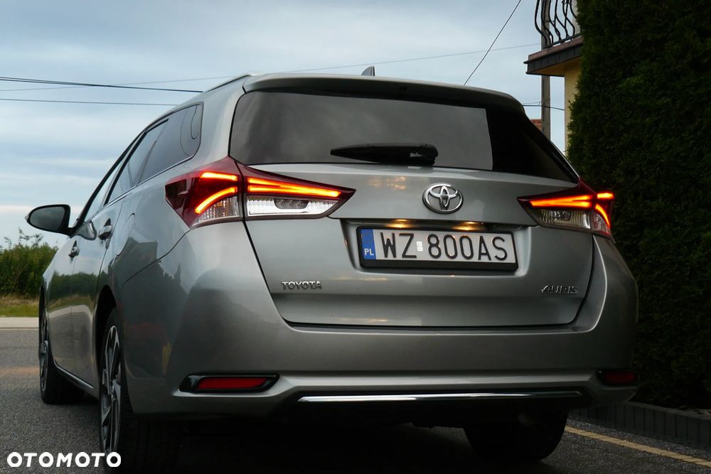 Toyota Auris 1.6 D-4D Design Edition - 14