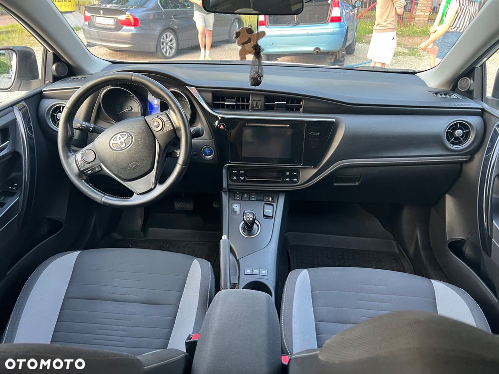 Toyota Auris Hybrid 135 Active - 11