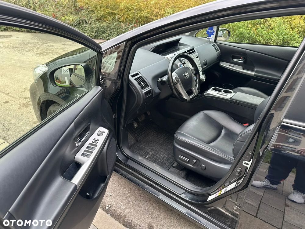 Toyota Prius+ (Hybrid) Executive - 10