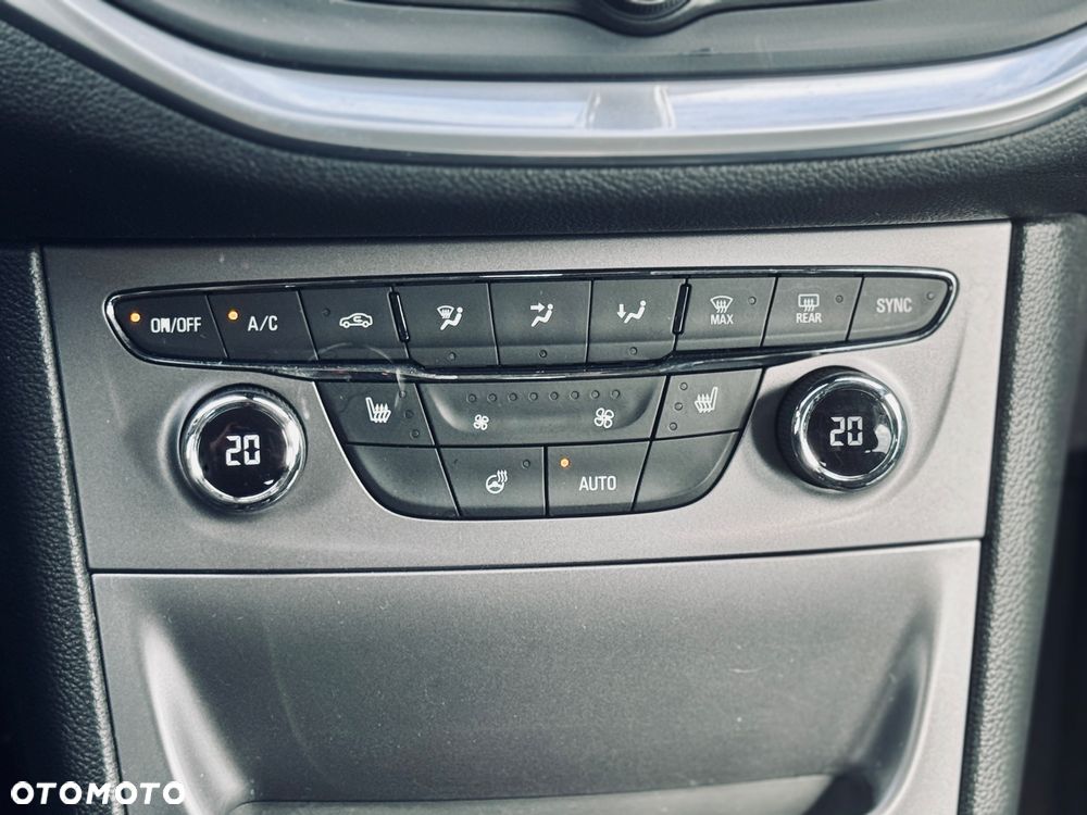 Opel Astra 1.4 Turbo Dynamic - 25