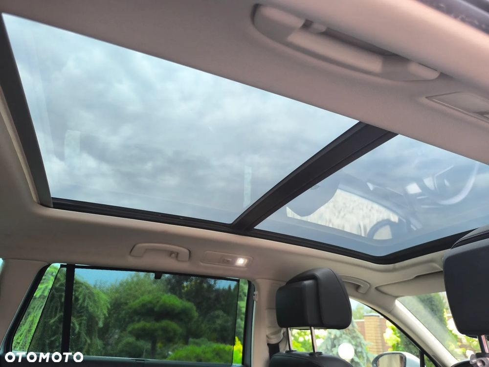 Volkswagen Passat 2.0 TDI SCR Highline - 22