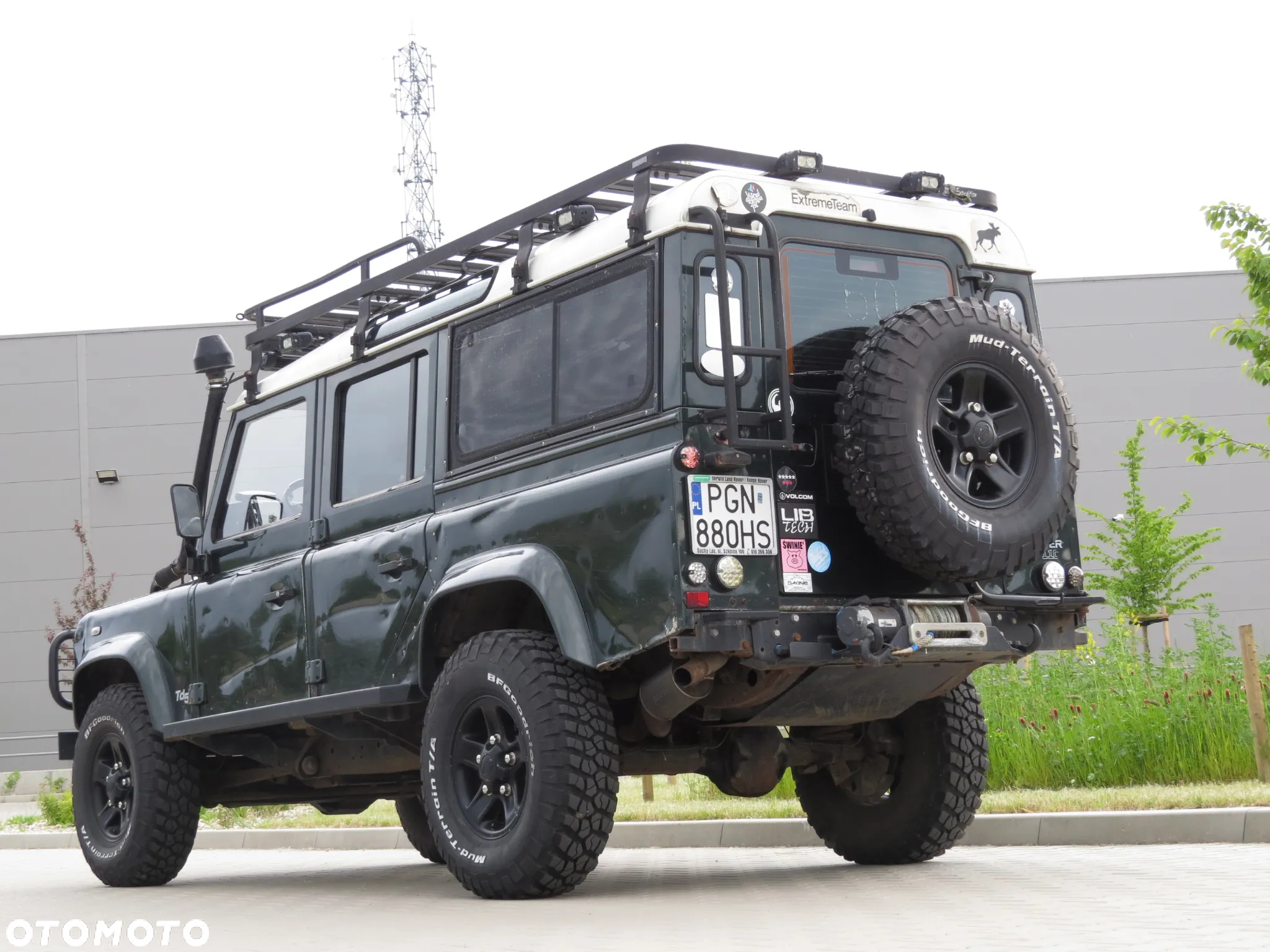 Land Rover Defender - 30