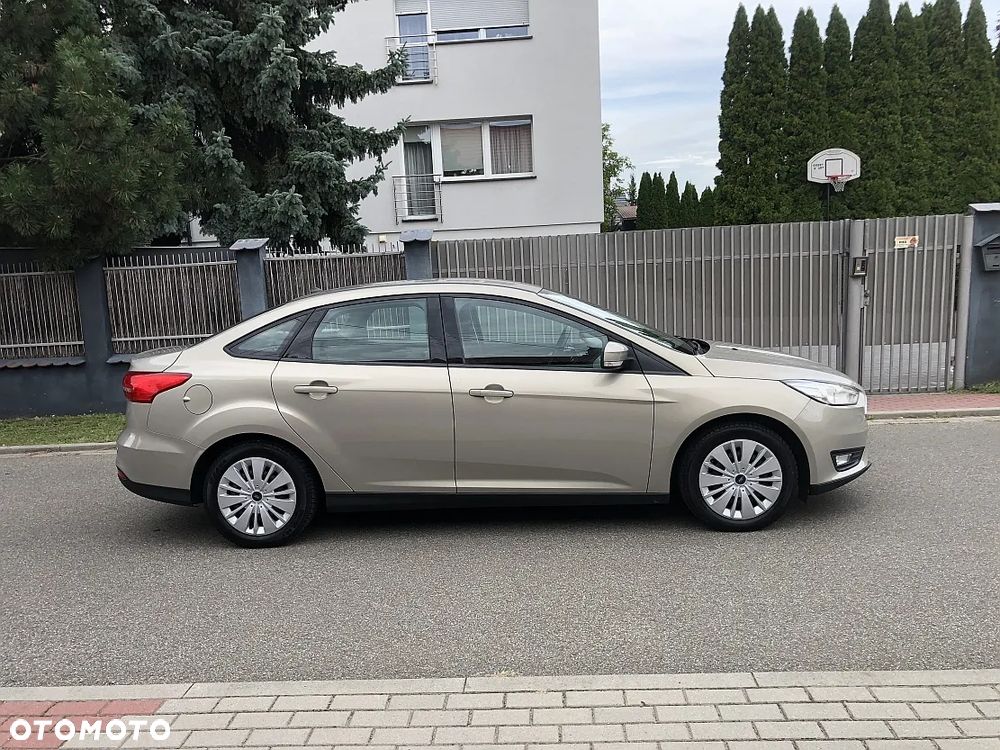 Ford Focus 1.6 Trend - 4