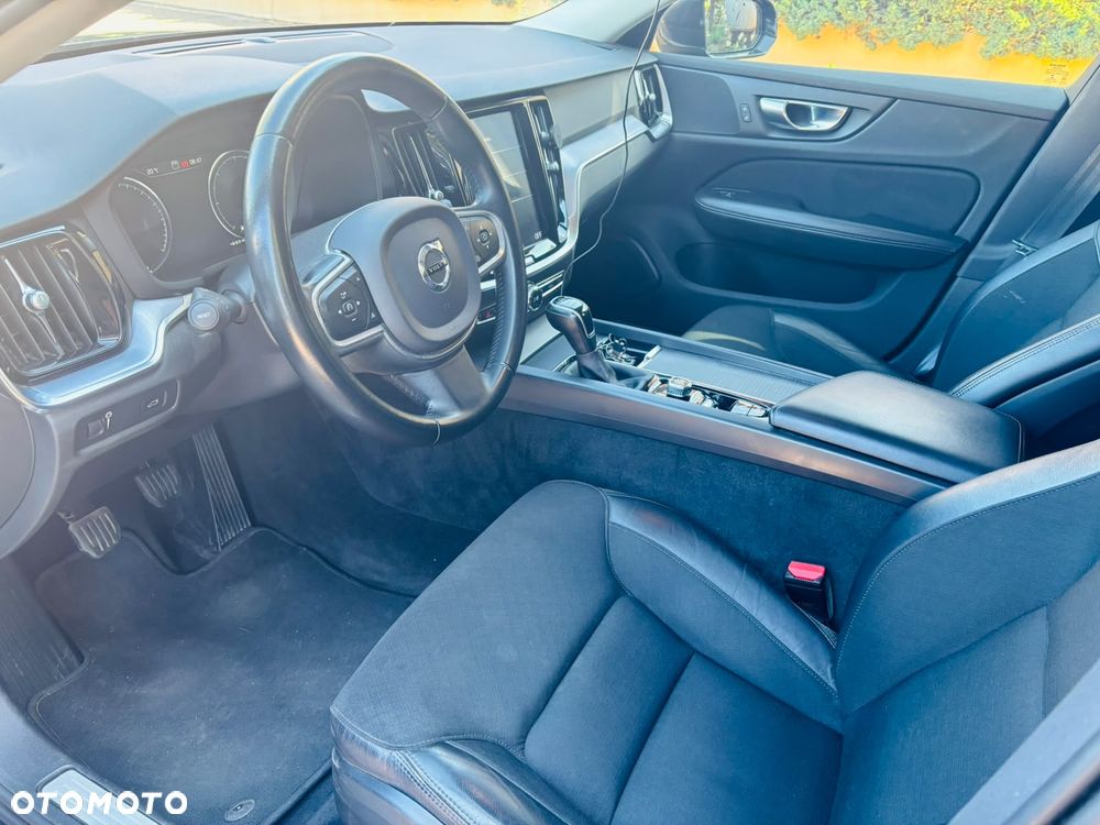 Volvo V60 D3 Momentum - 11