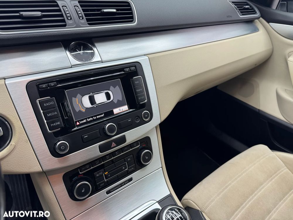 Volkswagen Passat CC 2.0 Blue TDI - 23