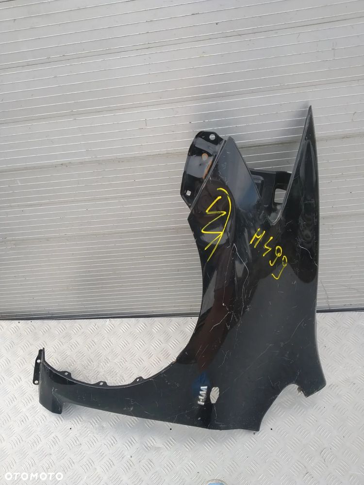 E640/F626/H6/H141/H499 LEWY BŁOTNIK TOYOTA AURIS 2006-10 - 12