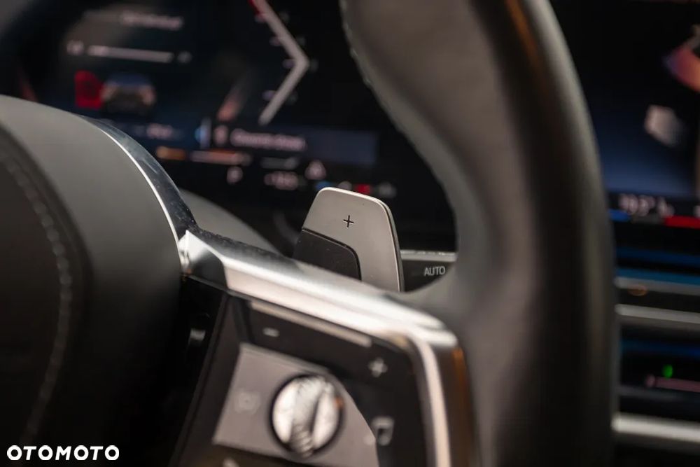 BMW Seria 7 740d xDrive sport - 31