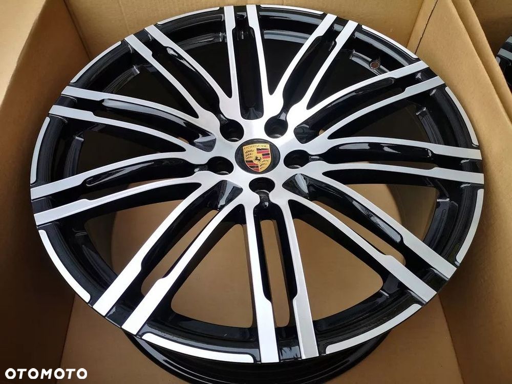 PORSCHE MACAN S / TURBO/ SPIDER 21''95B nowy model - 1