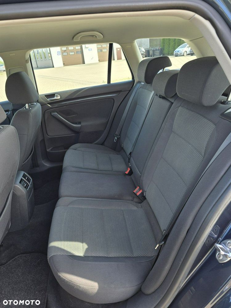 Volkswagen Golf - 16