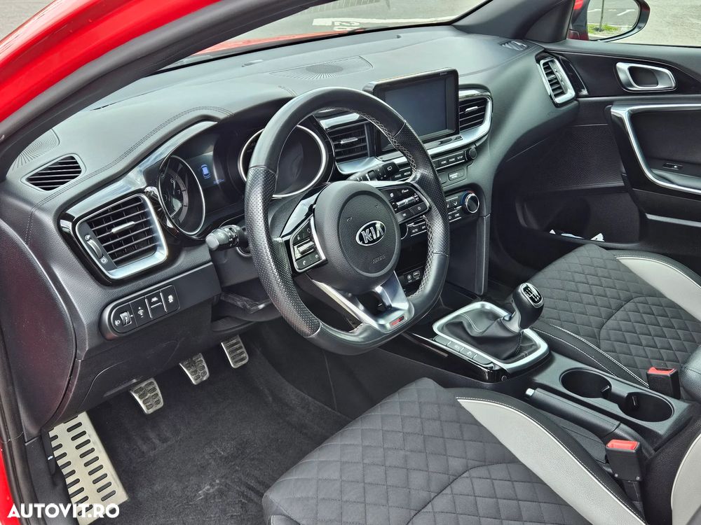 Kia Ceed 1.4 T-GDI GT Line - 9