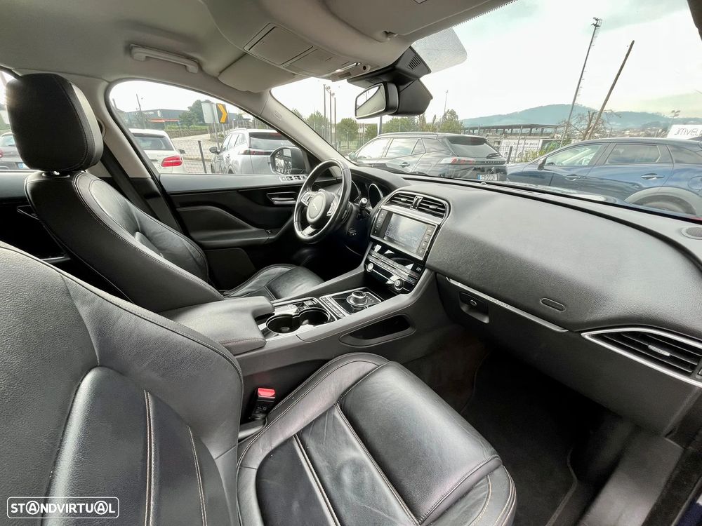 Jaguar F-Pace 2.0 i4D Prestige AWD Aut. - 12