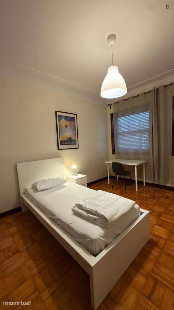 Quarto - localizado em Cedofeita Porto - Grande imagem: 5/11