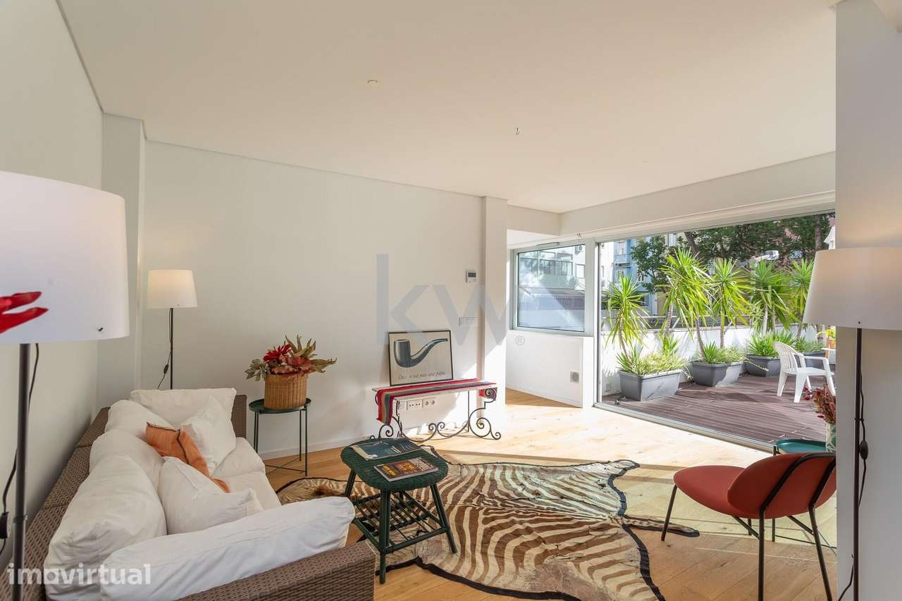 Exclusivo T3 Duplex na Avenida Infante Santo | Estrela - Grande imagem: 4/44