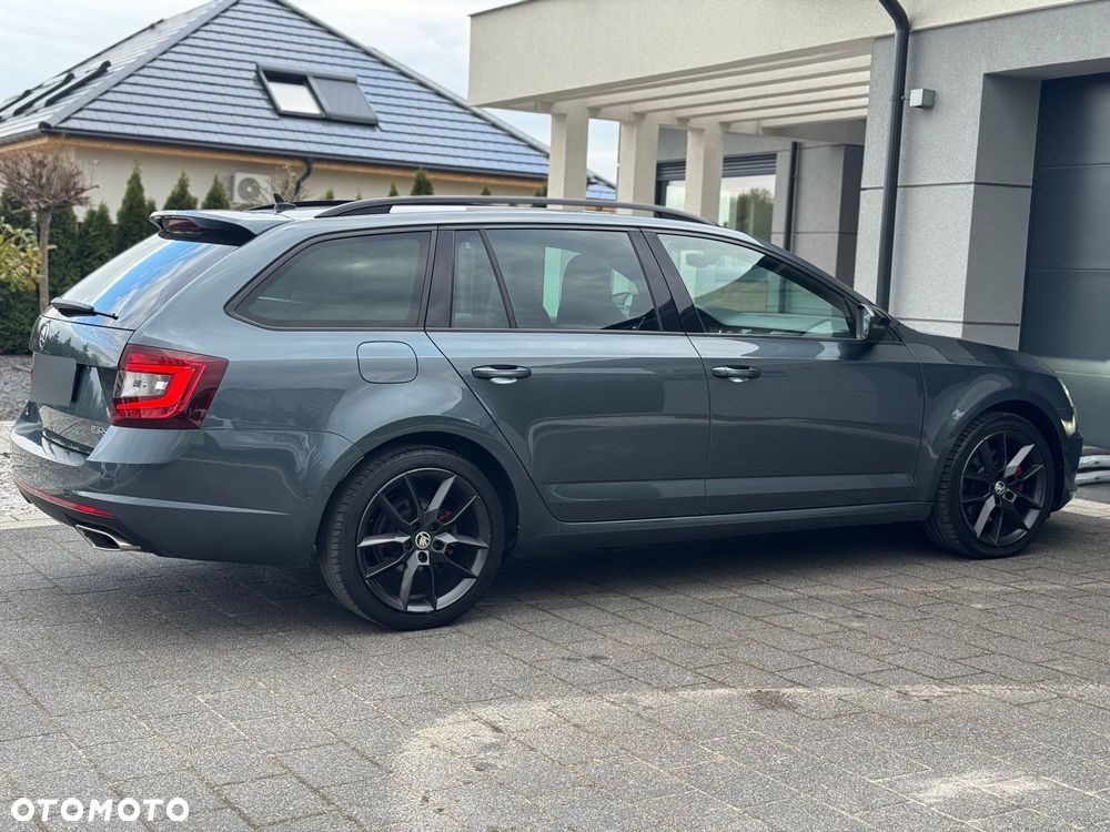 Skoda Octavia 2.0 TDI 4x4 DSG RS - 9