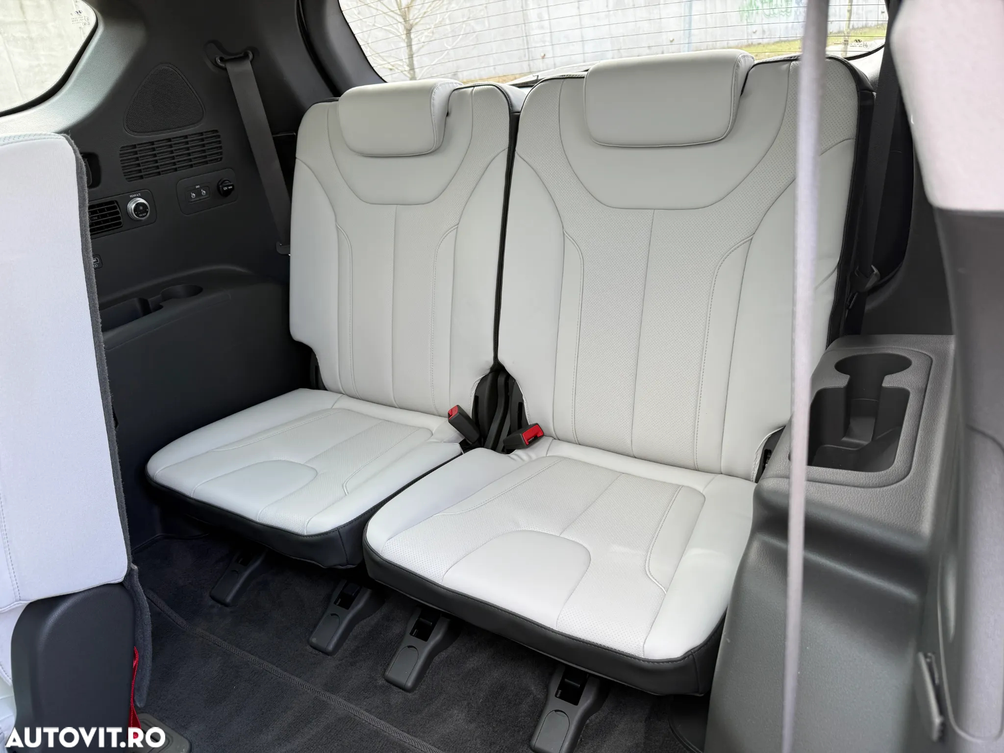 Hyundai Santa Fe 2.2 CRDi 4WD SEVEN Signature - 10