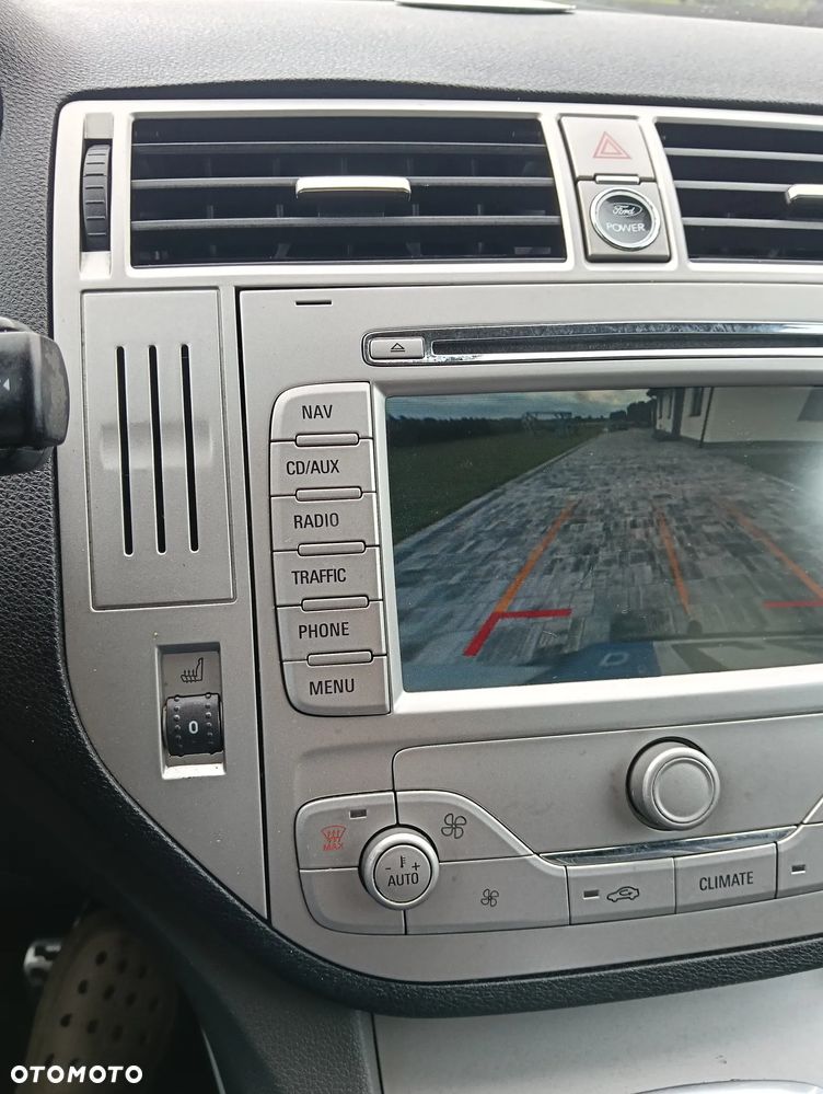 Ford Kuga - 27
